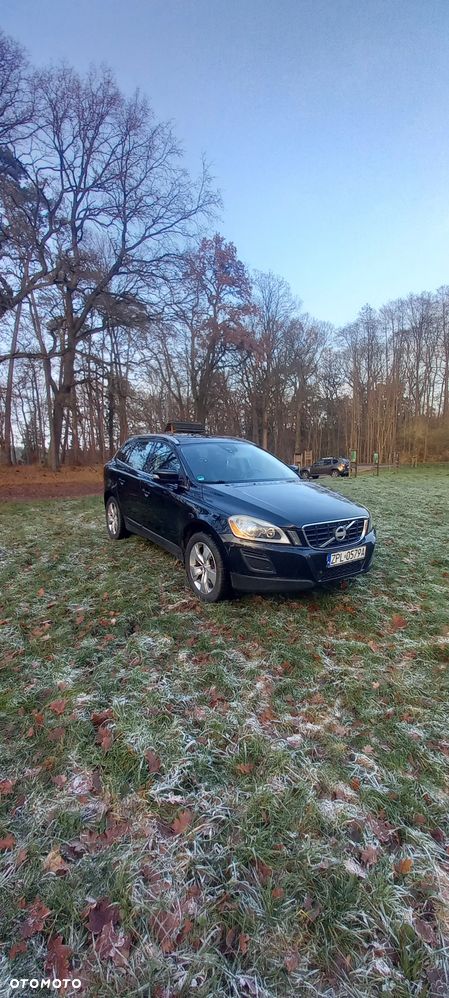 Volvo XC 60 D5 AWD Momentum - 4