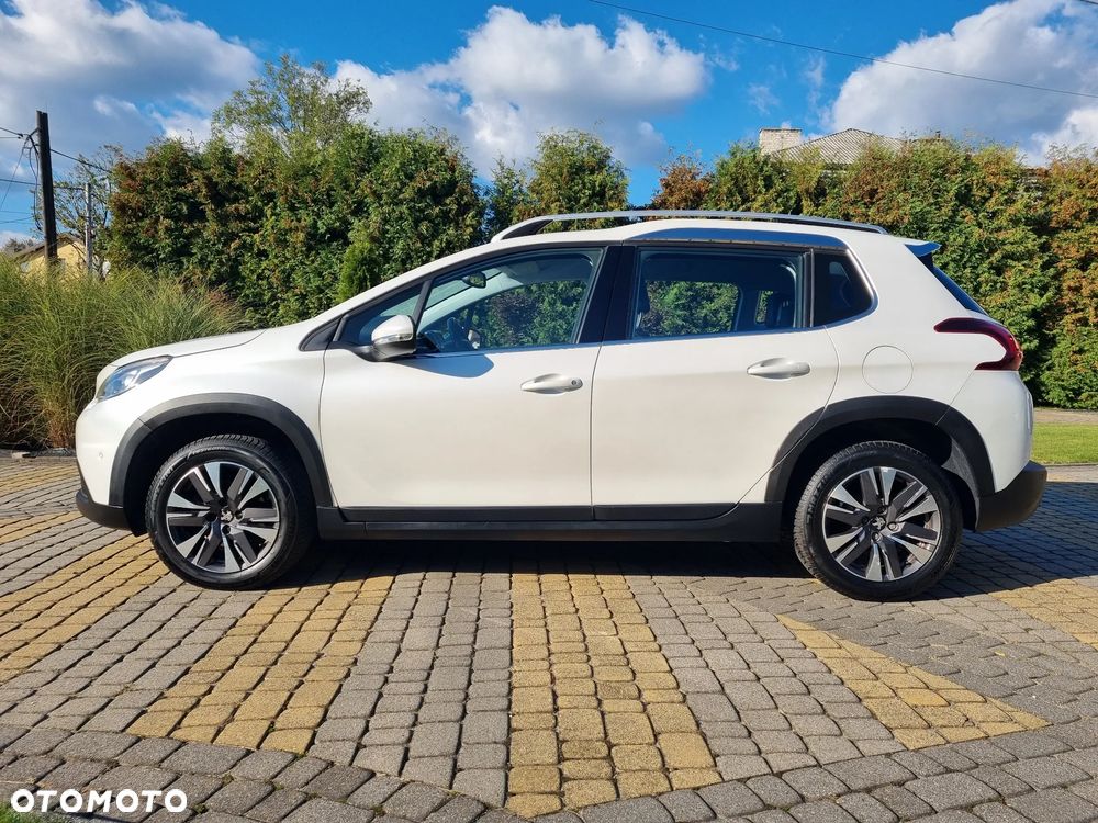 Peugeot 2008 1.2 Pure Tech Allure S&S - 32