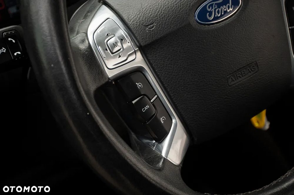 Ford S-Max 2.0 TDCi DPF Titanium - 32