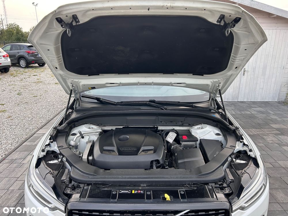 Volvo XC 60 T4 R-Design - 20
