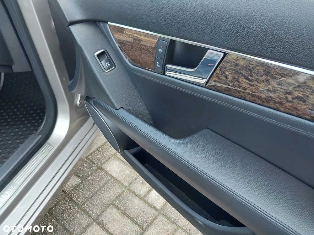 Mercedes-Benz Klasa C 280 Elegance Sport Edition + - 21