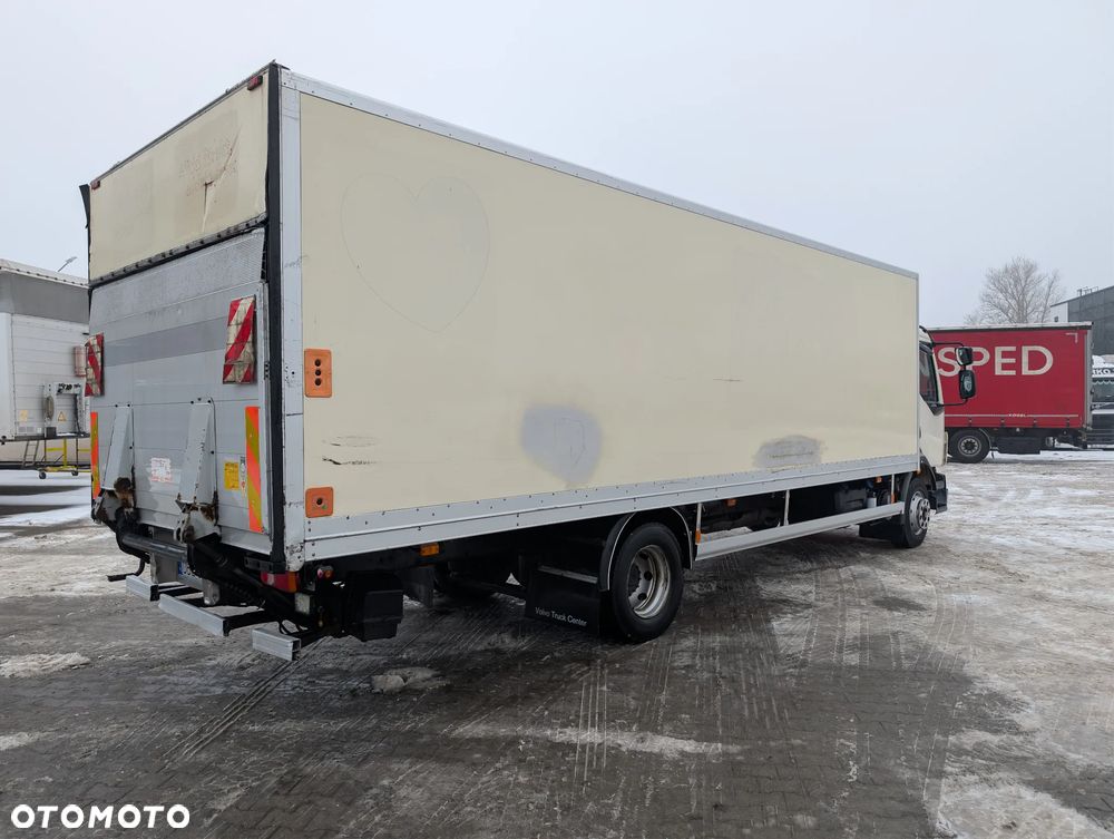 Volvo FL - 3