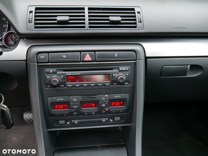 Audi A4 Limousine - 13