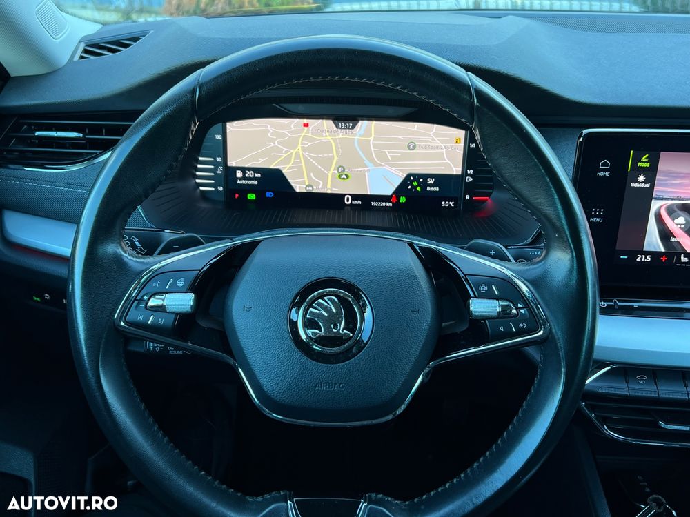 Skoda Octavia Combi 2.0 TDI DSG First Edition - 24