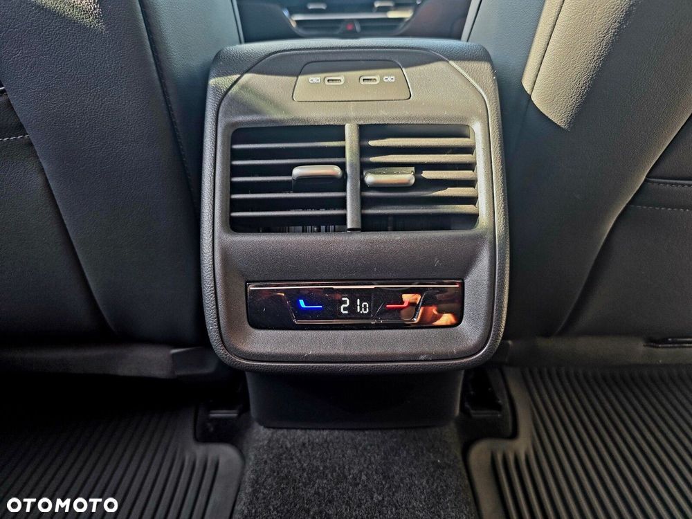 Volkswagen Passat 2.0 TDI SCR Style DSG - 31