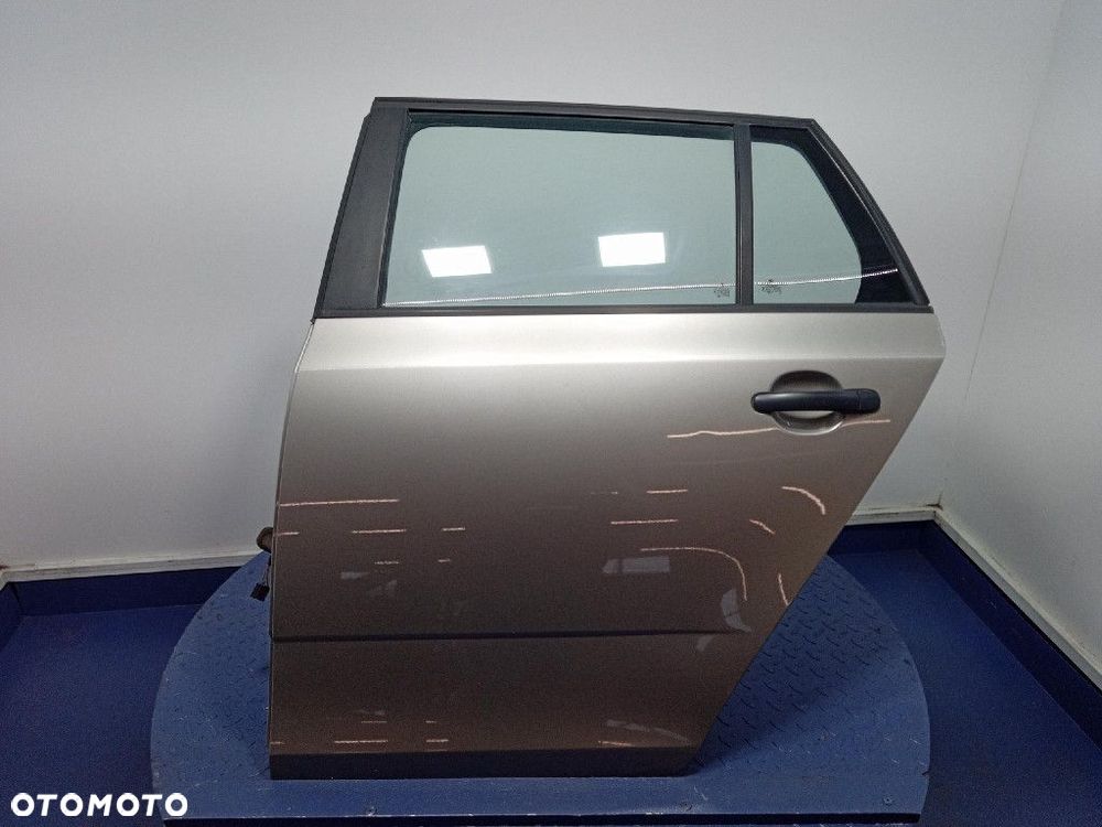 SKODA FABIA II 5J LIFT 10- KOMBI DRZWI TYŁ LEWE LF8H - 1
