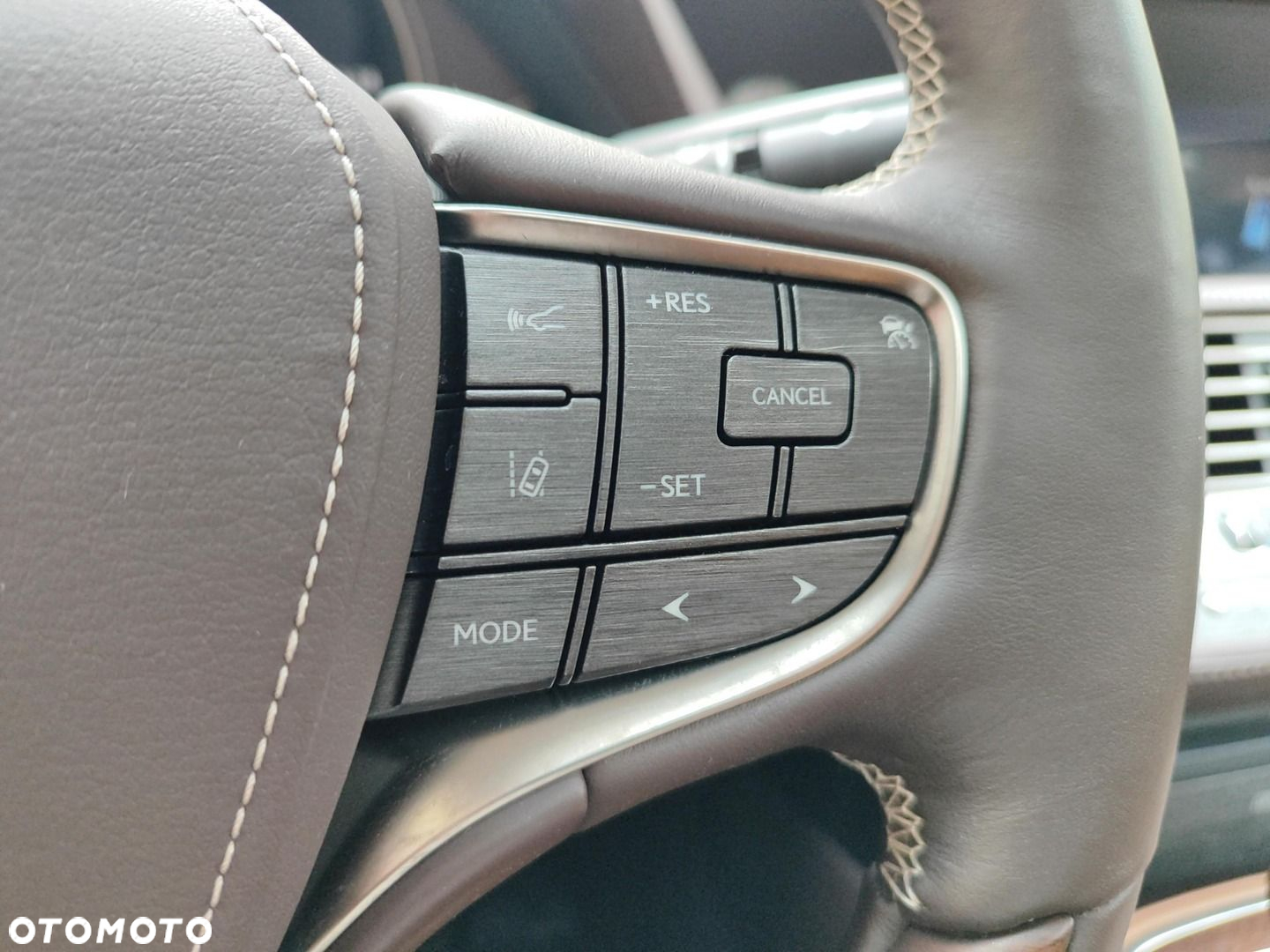 Lexus LS 500h Prestige AWD - 21
