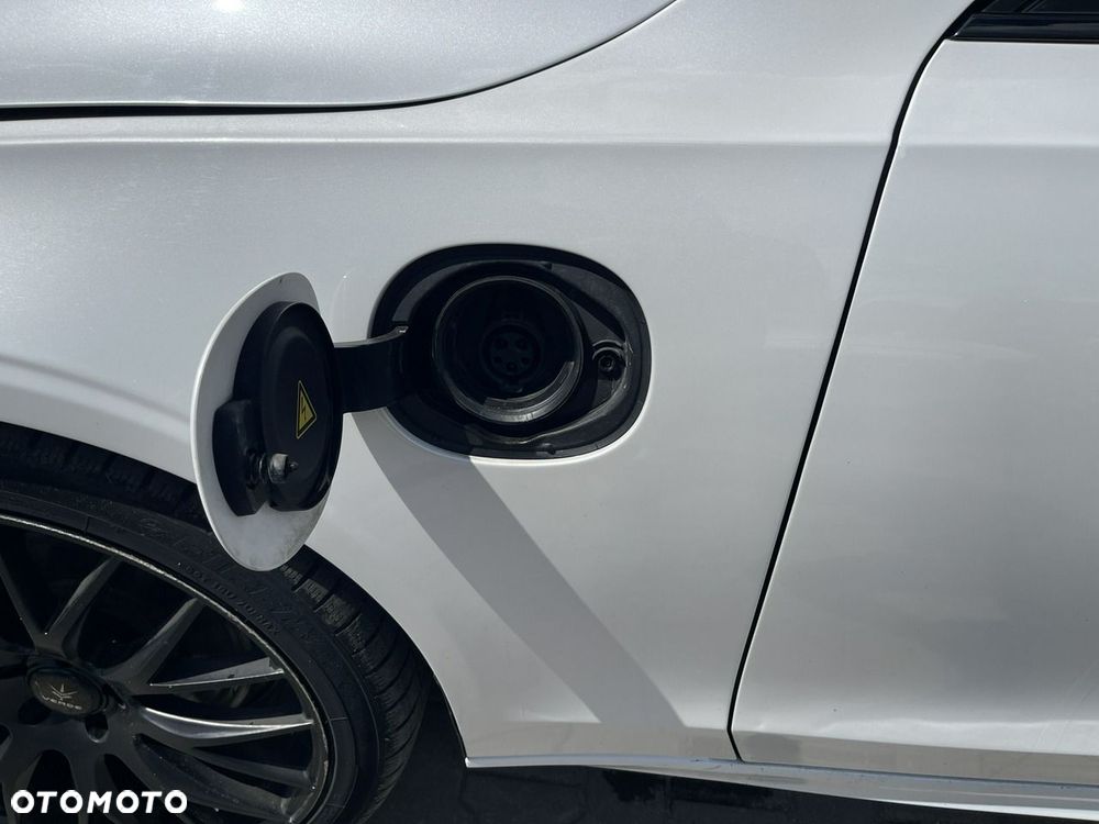Volvo S90 T8 AWD Plug-In Hybrid R-Design - 9