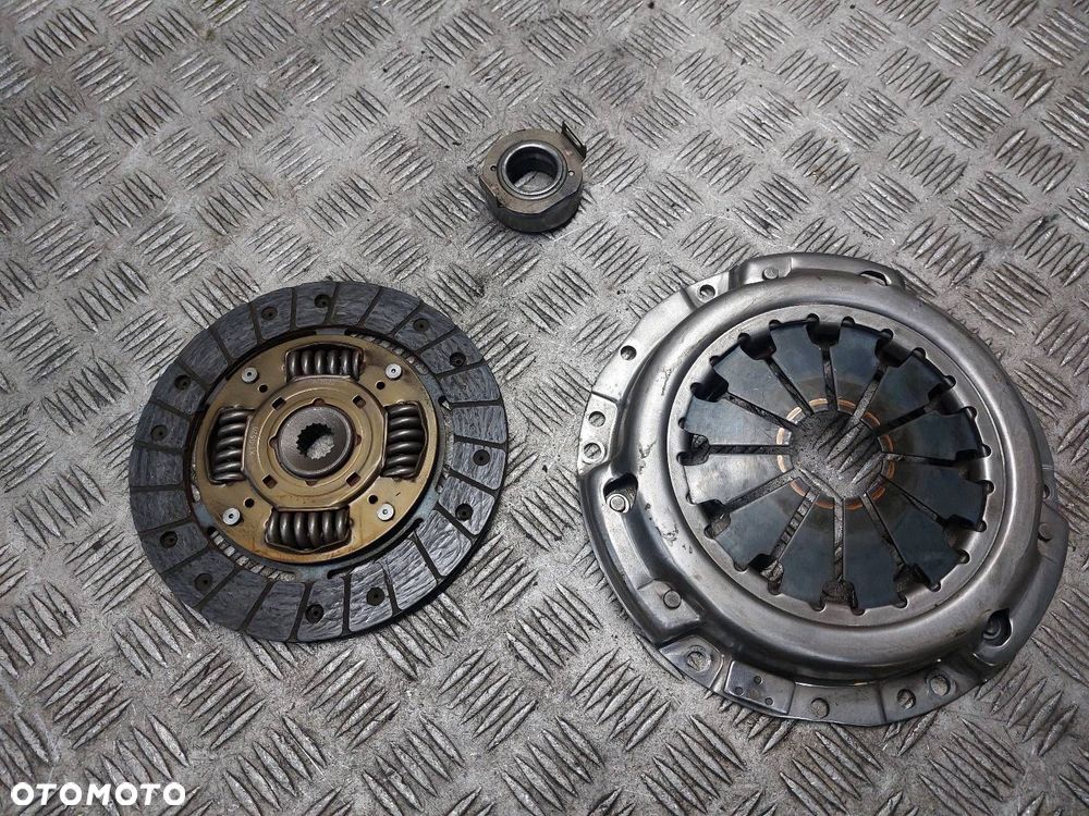 SPRZĘGŁO TARCZA + DOCISK + ŁOŻYSKO OPOROWE SUZUKI IGNIS I 1.3 16V - 1