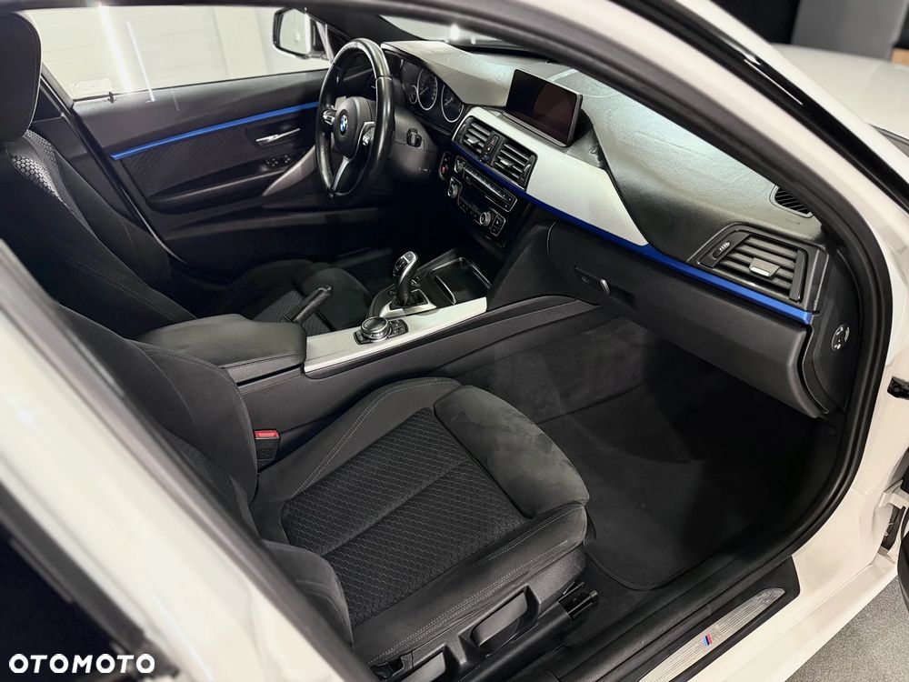BMW Seria 3 320d M Sport - 17
