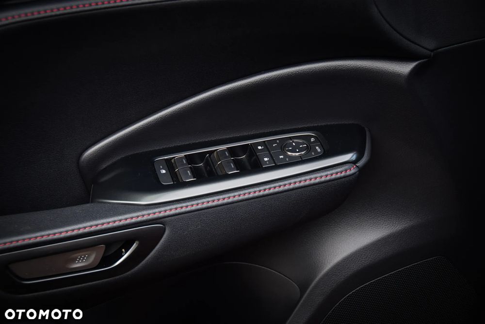 Lexus LBX 1.5 Hybrid Emotion - 14