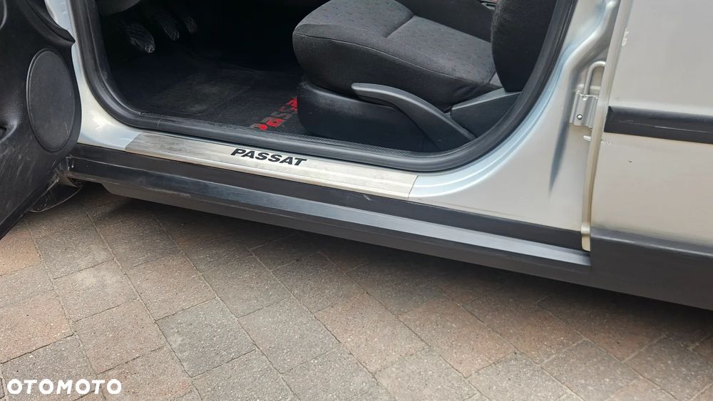 Volkswagen Passat - 22