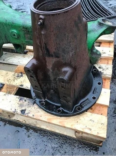 John Deere 6820  6930 - Obudowa Zwolnicy -  r260215  r303117 - 1