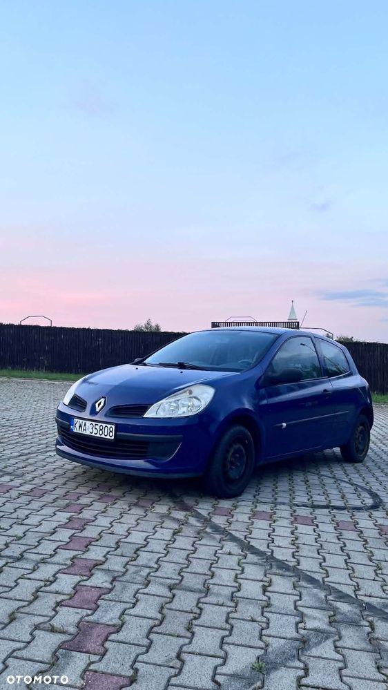 Renault Clio - 1