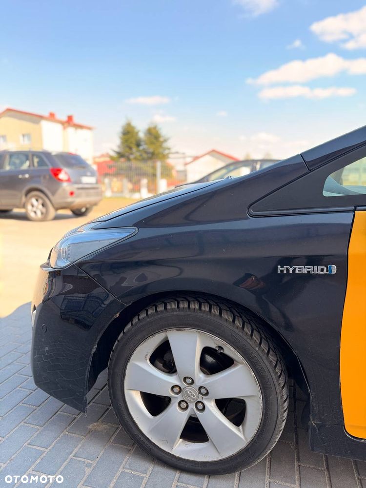 Toyota Prius - 12