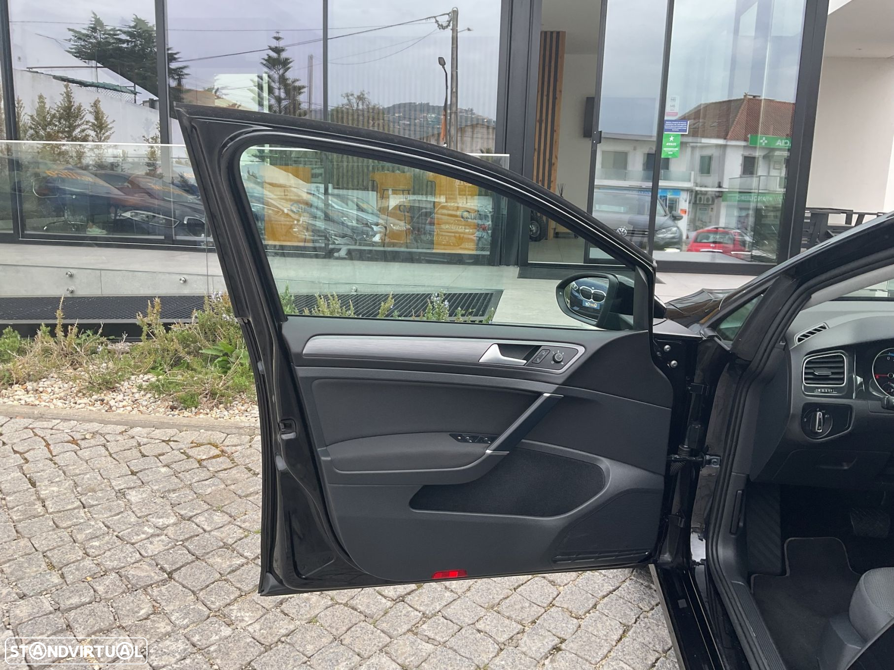 VW e-Golf - 20
