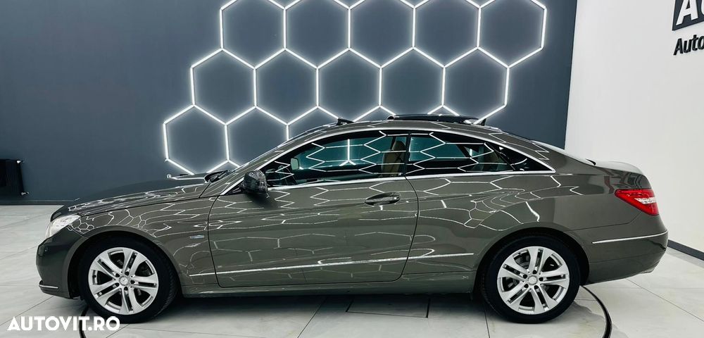 Mercedes-Benz E 220 CDI DPF BlueEFFICIENCY 7G-TRONIC Avantgarde - 31