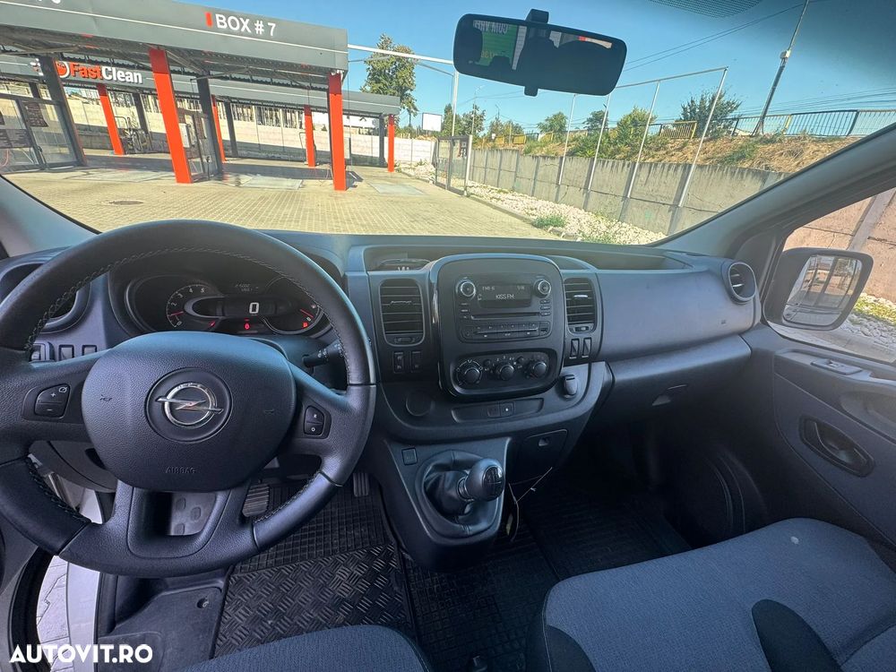 Opel Vivaro - 2
