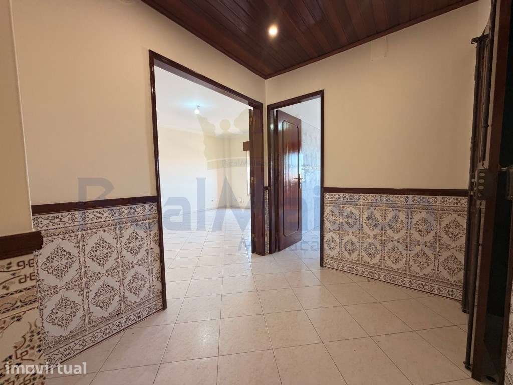 Vende-se Apartamento T3 na Tapada das Mercês - Mem Martins - Grande imagem: 4/23