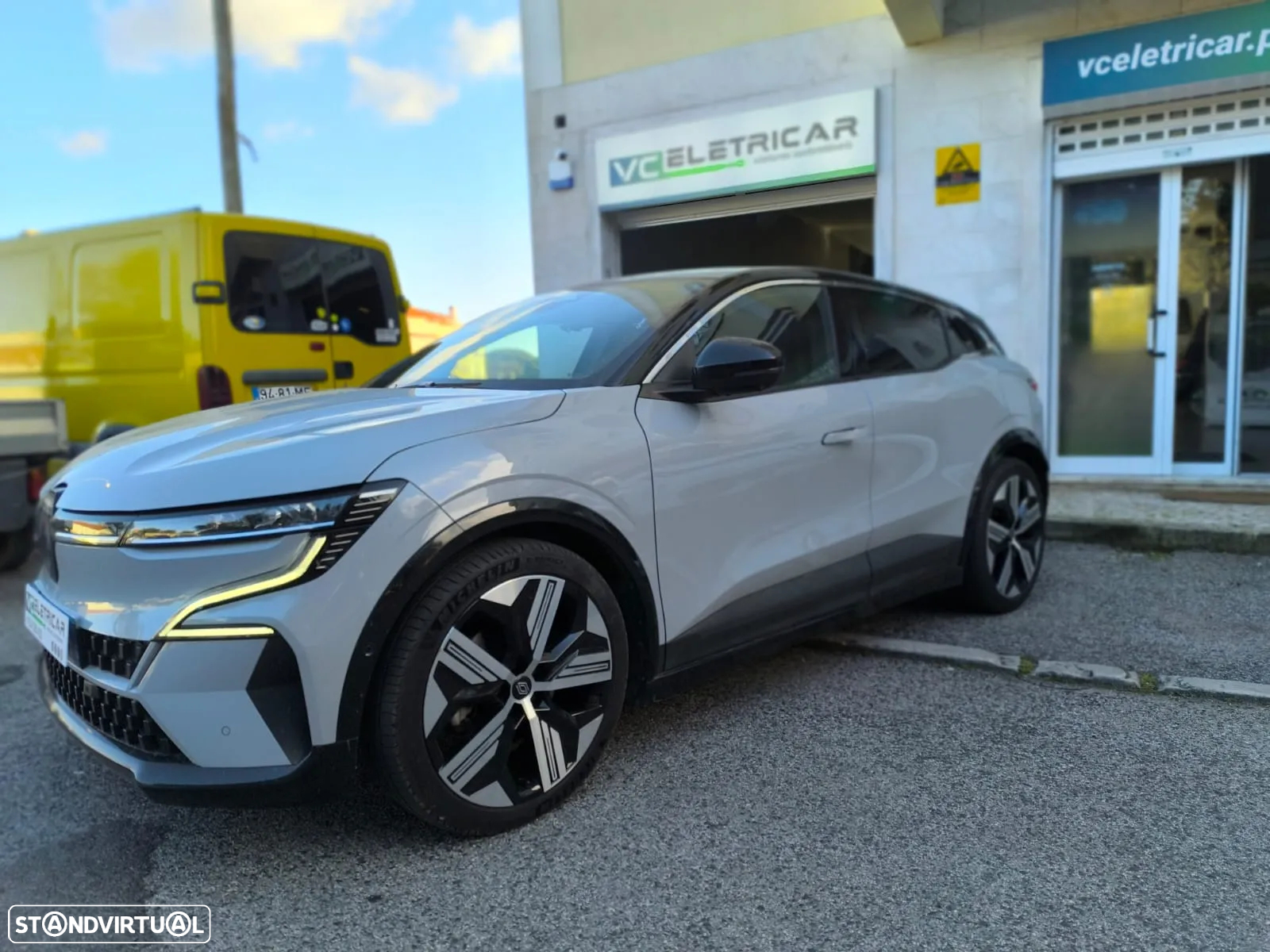 Renault Mégane E-Tech EV60 220hp optimum charge Iconic - 12