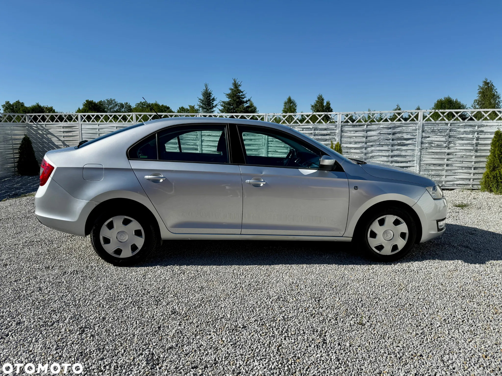 Skoda RAPID 1.2 TSI Edition - 27