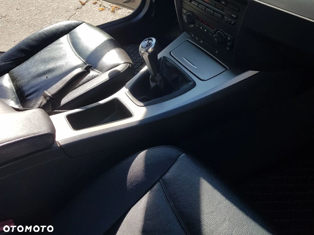 BMW Seria 3 320i - 19