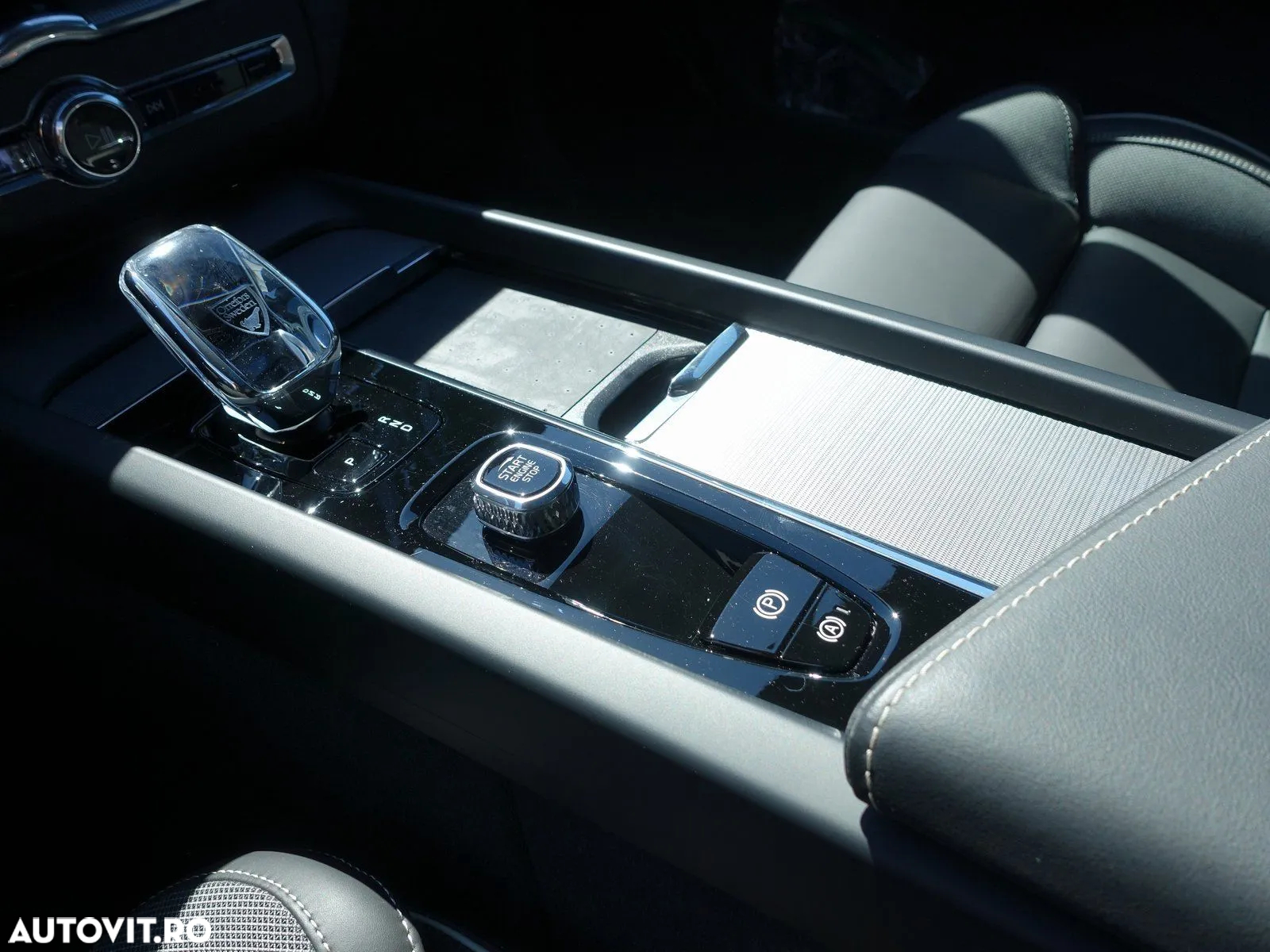 Volvo XC 60 T8 Twin Engine AWD Geartronic RDesign - 19