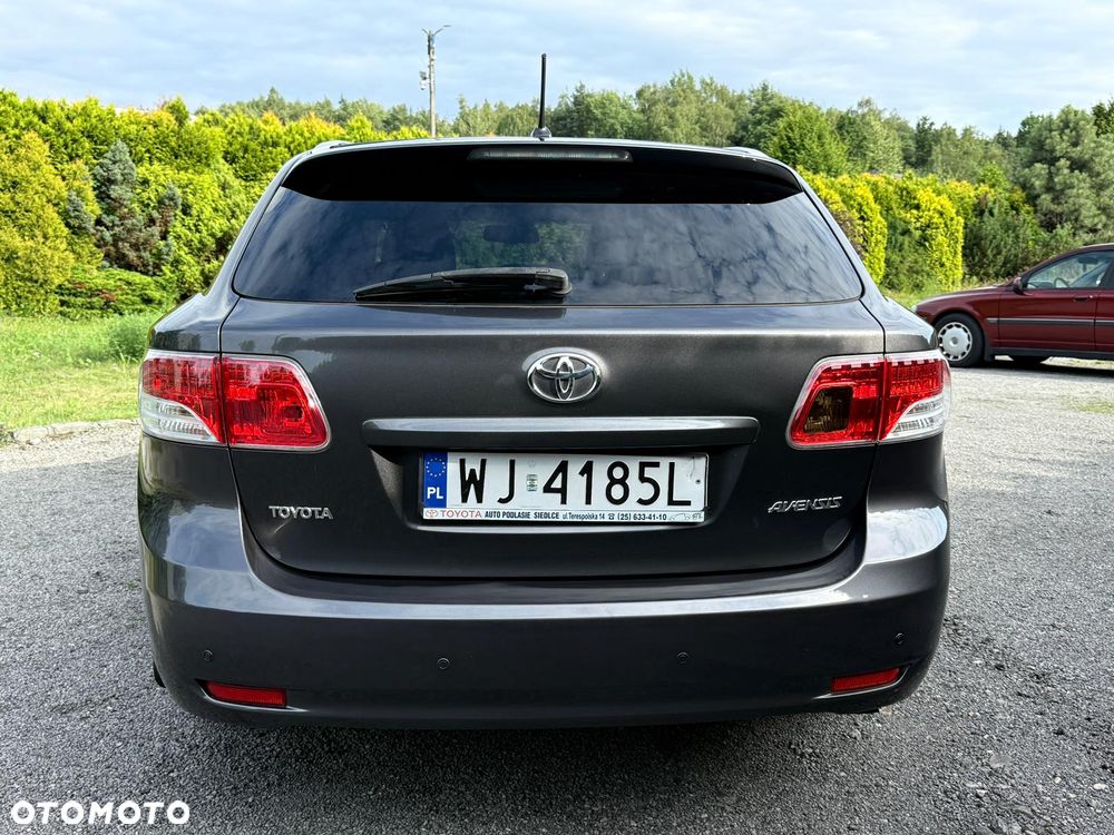 Toyota Avensis 2.0 D-4D Premium - 11
