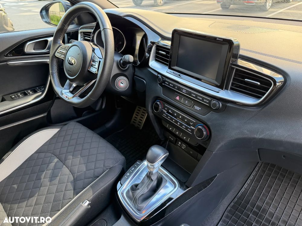 Kia Ceed 1.4 T-GDI 7DCT GT Line - 31