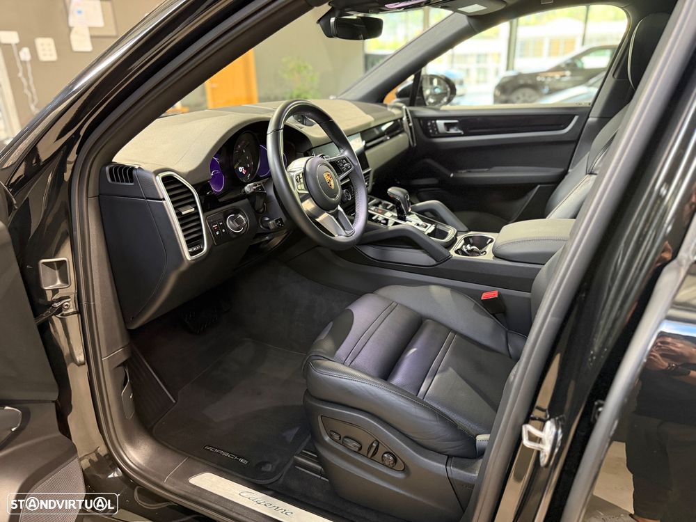 Porsche Cayenne Coupé E-Hybrid - 25