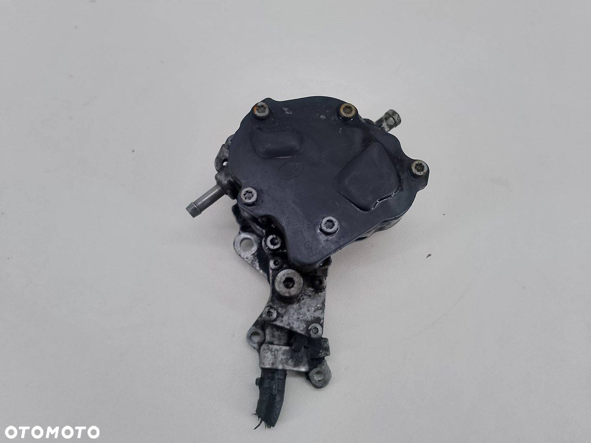 POMPA VACUM VW PASSAT B6 038145209K 2.0 TDI - 6