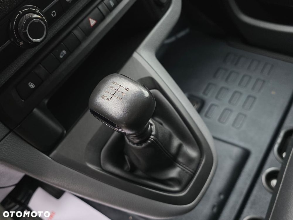 Peugeot Expert - 11