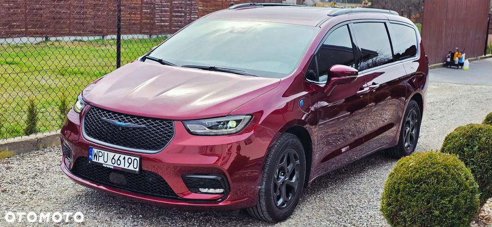 Chrysler Pacifica - 8