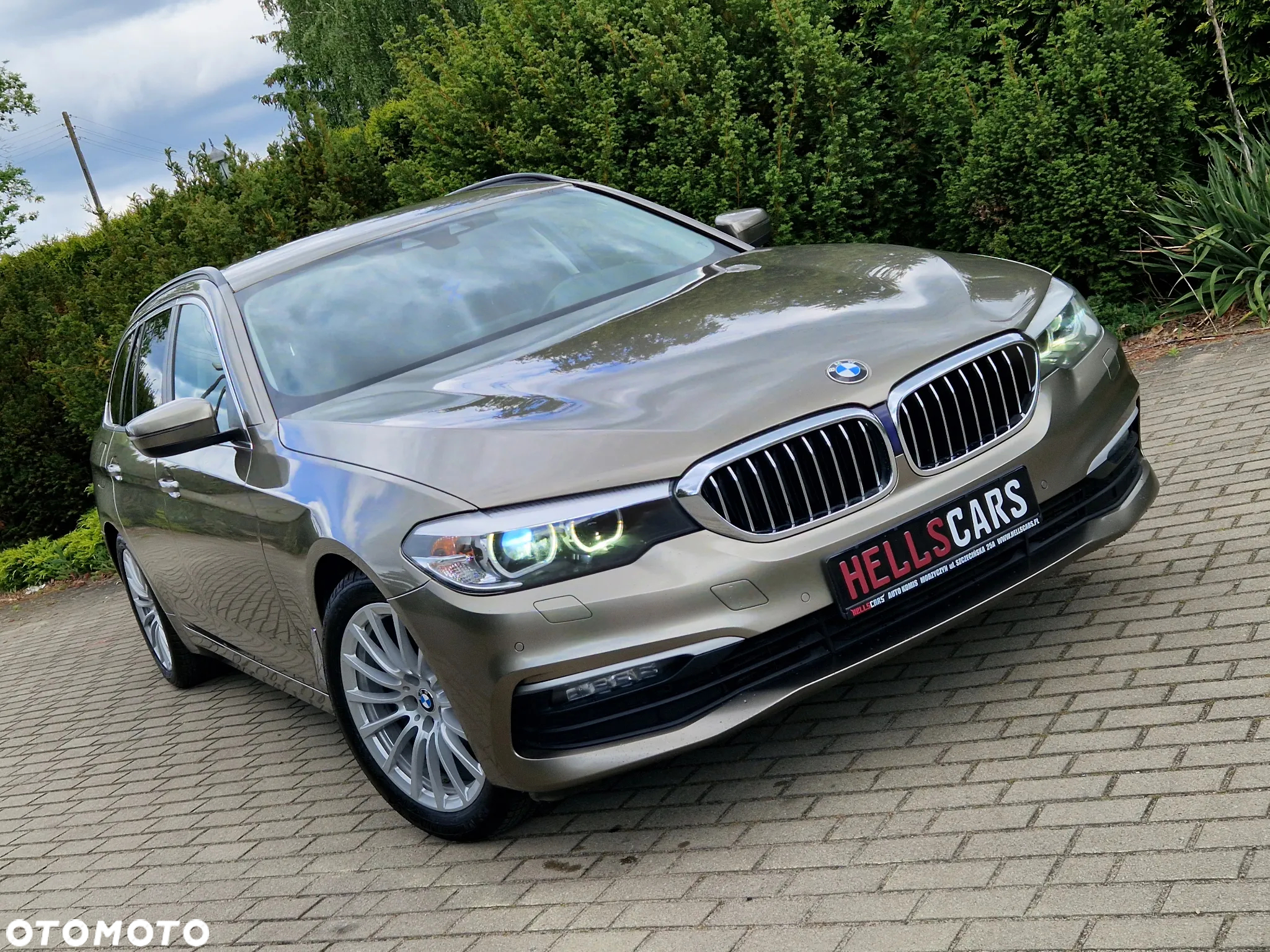 BMW Seria 5 520d xDrive Touring - 9