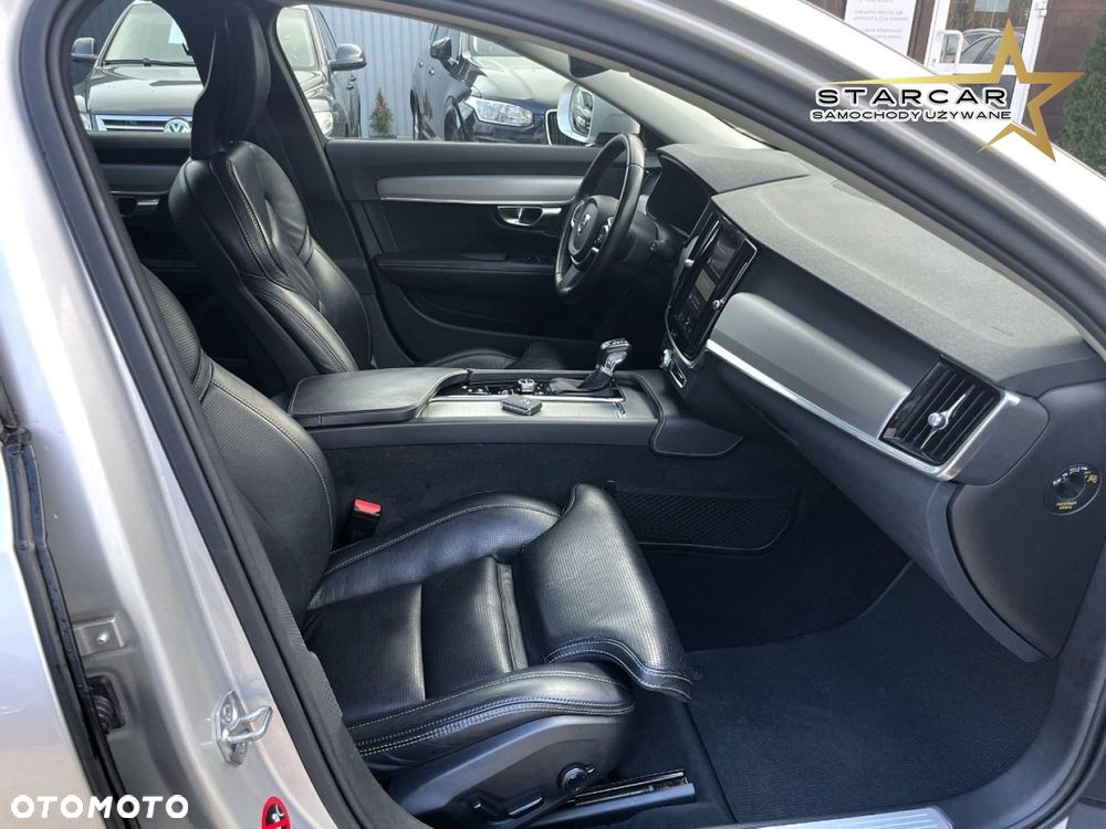 Volvo V90 Cross Country - 11