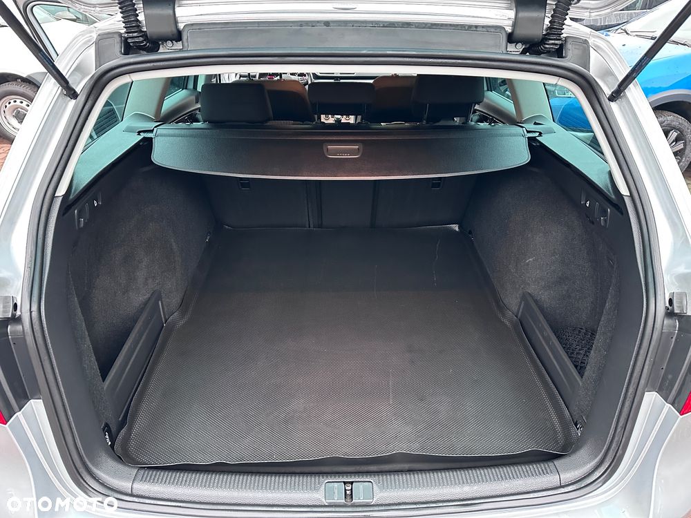 Volkswagen Passat - 22