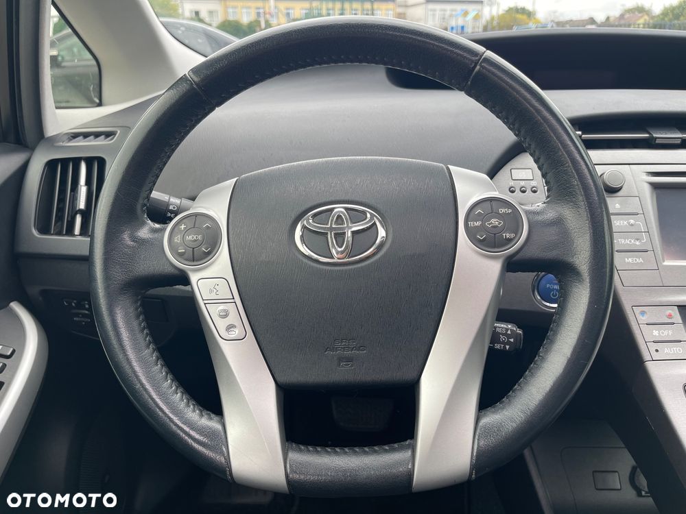 Toyota Prius 1.8 HSD Premium - 13