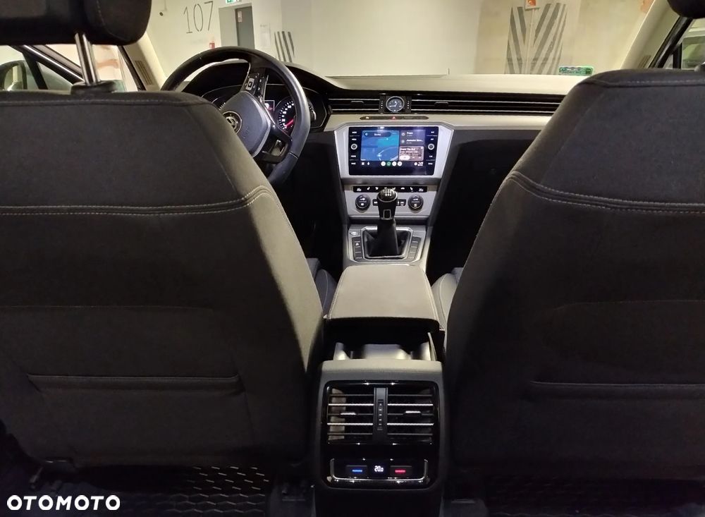 Volkswagen Passat 1.8 TSI BMT Comfortline - 13