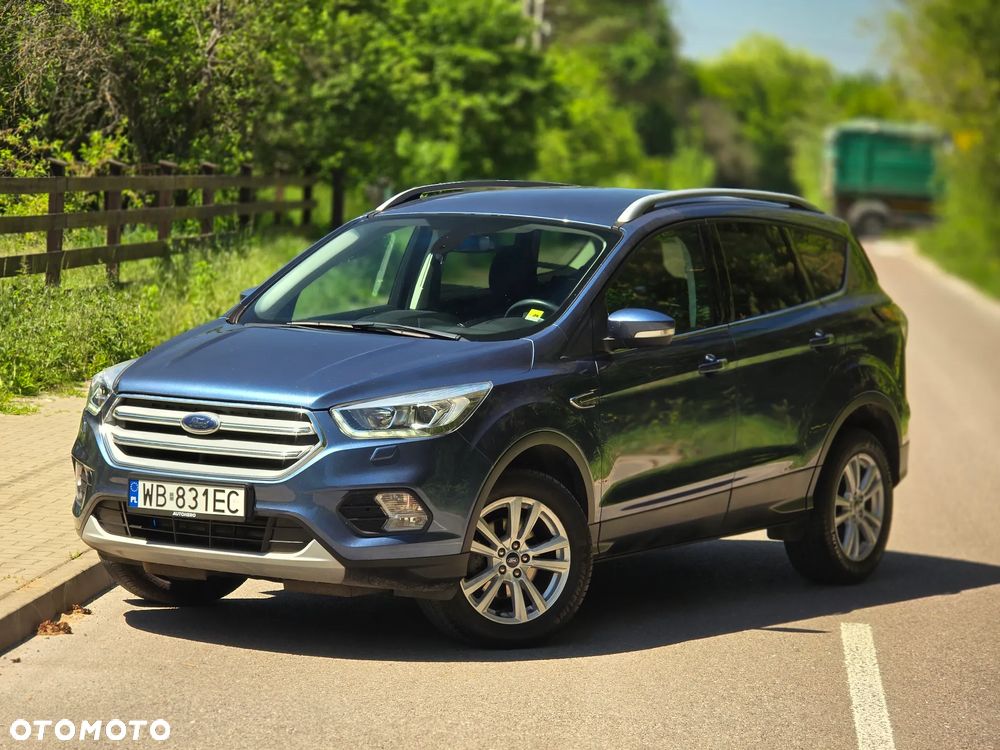 Ford Kuga 1.5 EcoBoost 2x4 Titanium - 2