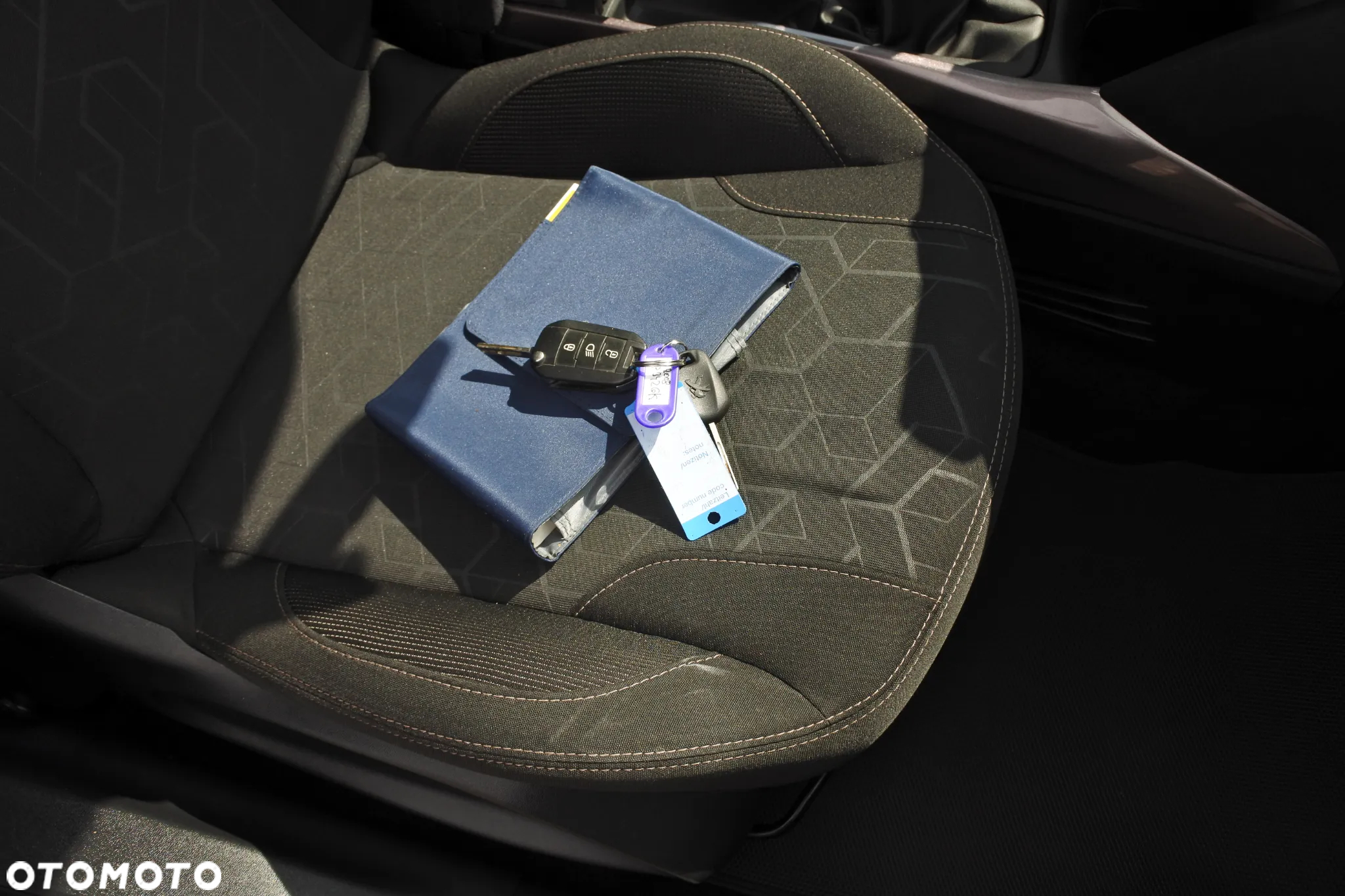 Peugeot 2008 1.2 Pure Tech Style - 7