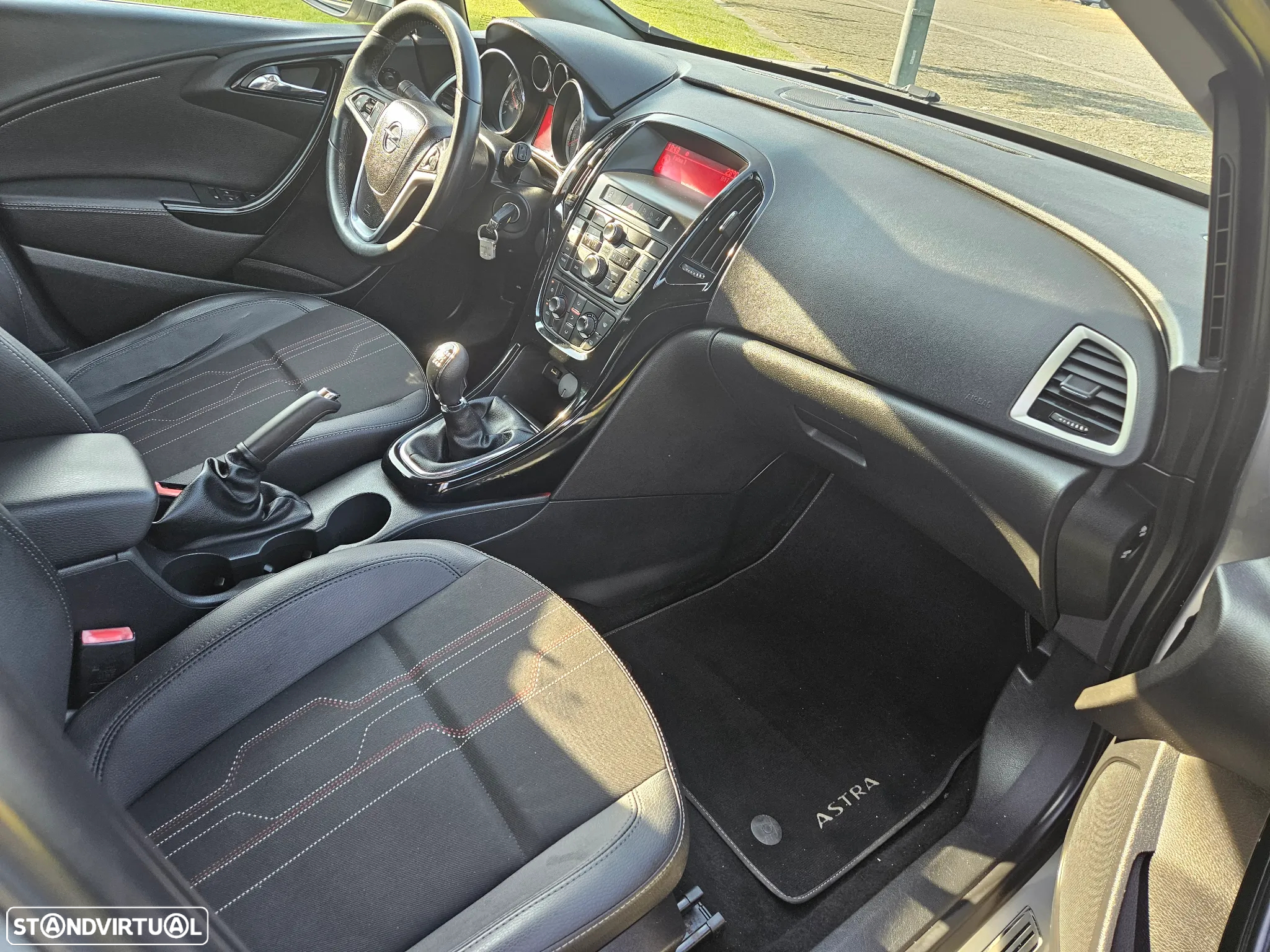 Opel Astra Sports Tourer 1.7 CDTi Executive S/S - 19