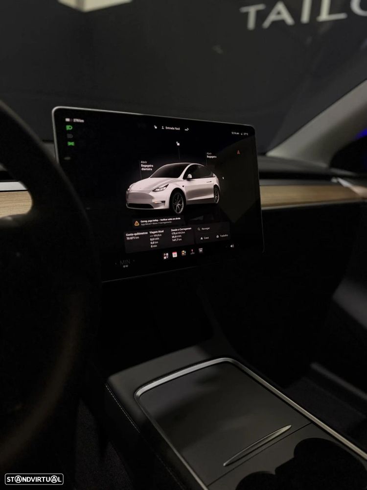 Tesla Model Y Long Range Dual Motor AWD - 17