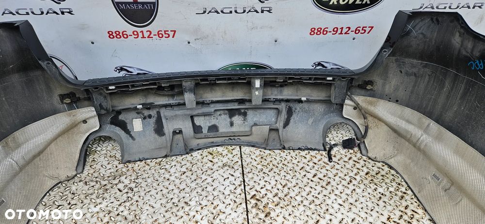 Dodge Durango III LIFT 2017- GT RT Kompletny zderzak tył pod 4x PDC oraz zaślepka na hak ZDERZAK POD 2 RURY kolor PXJ CZARNY wersja GT RT - 24