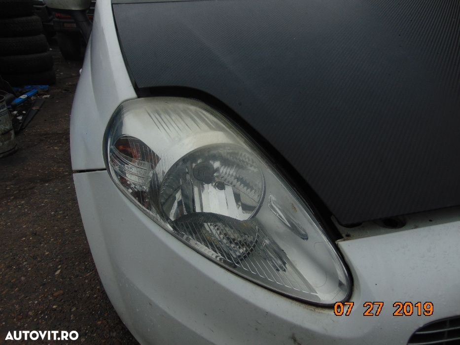 Far Fiat Grande Punto 2005-2012 faruri stanga dreapta dezmembrez Punto - 2