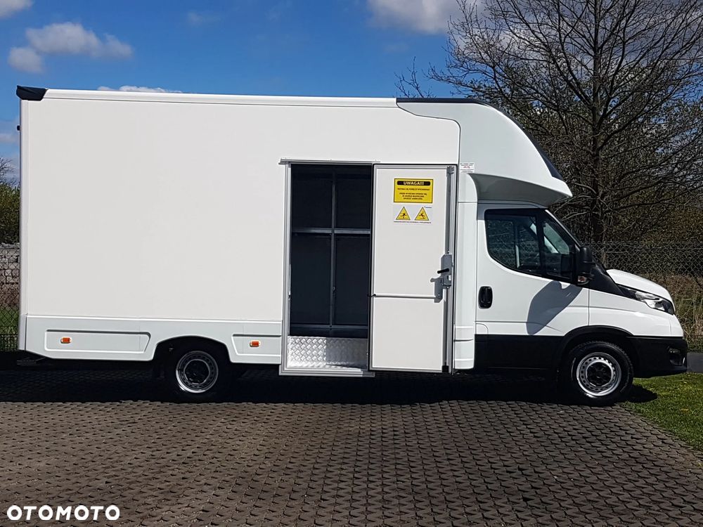 Iveco DAILY KONTENER NISKOPODŁOGOWY 4,43x2,23x2,42 SKLEP FOODTRUCK BAR KLIMA KONIOWÓZ KAMPER - 26