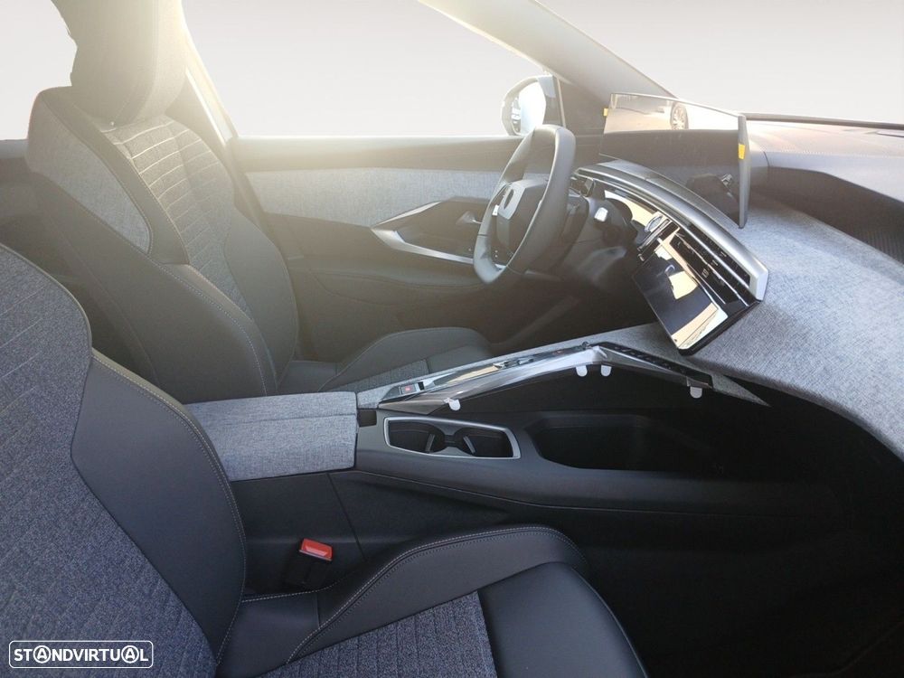 Peugeot E-3008 73 kWh Allure - 13