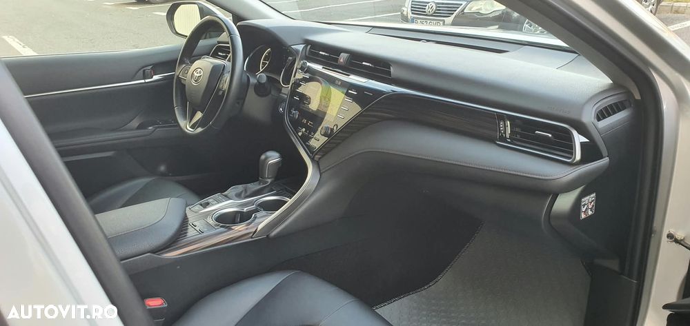 Toyota Camry 2.5 Exclusive - 18