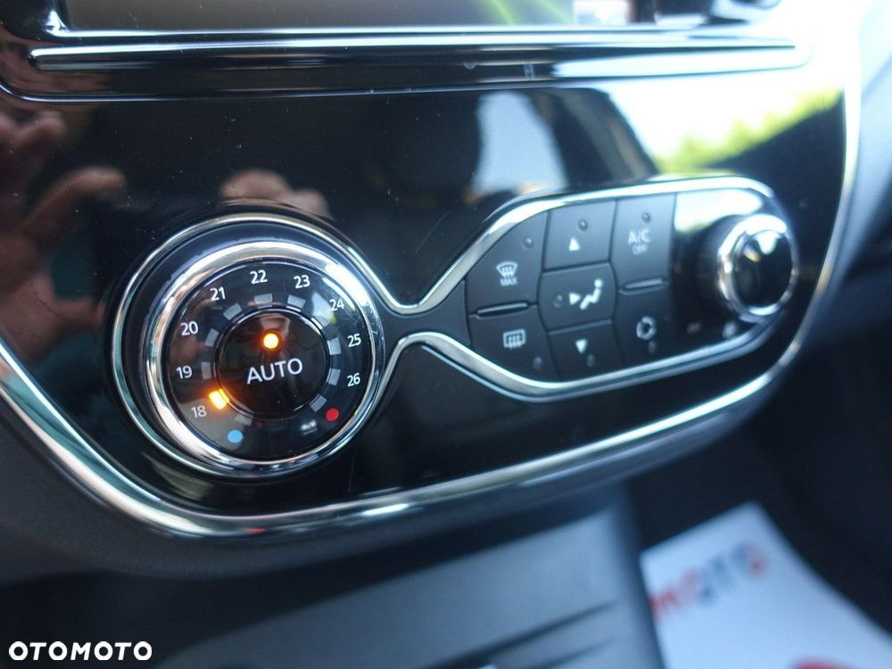 Renault Captur ENERGY TCe 120 EDC LIMITED - 24