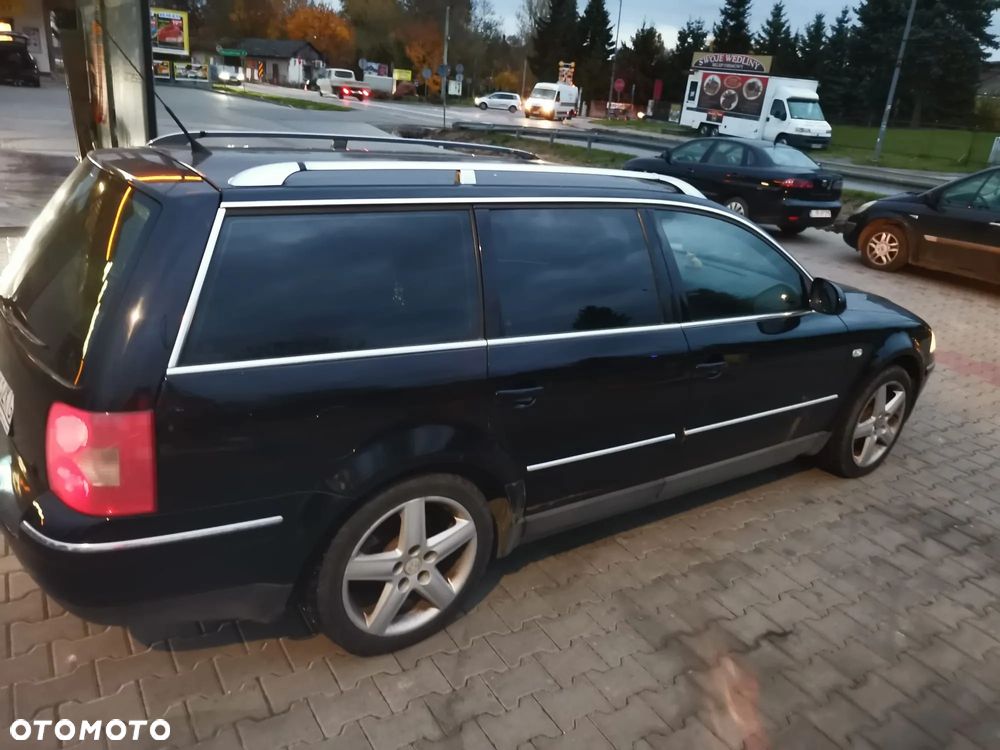 Volkswagen Passat 1.9 TDI Highline - 9