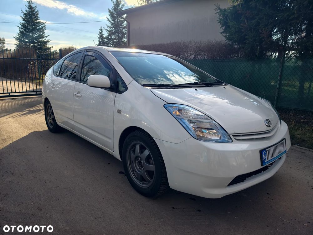 Toyota Prius 1.5 VVT-i Prestige - 2